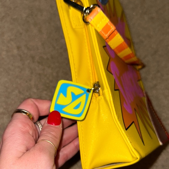 Scooby Snacks Crossbody Bag - Picture 3 of 4
